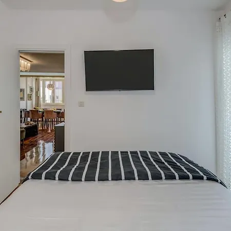 Апартаменты Spacious Lux *