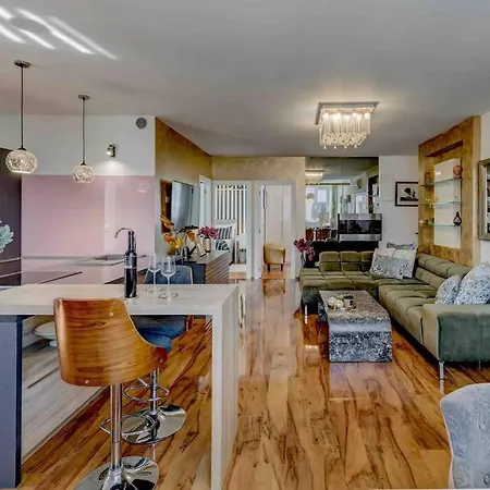 شقة Spacious Lux سبليت