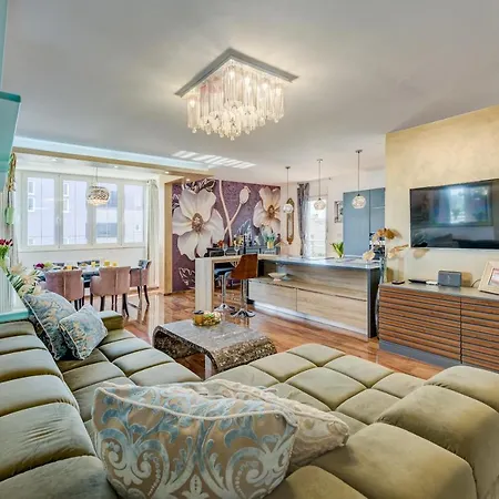 Apartamento Spacious Lux Split
