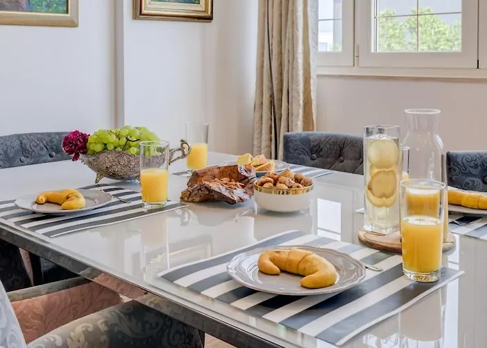 Spacious Lux 公寓 *